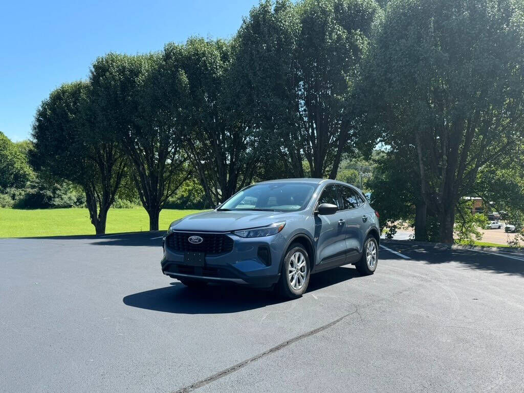 2024 FORD Escape