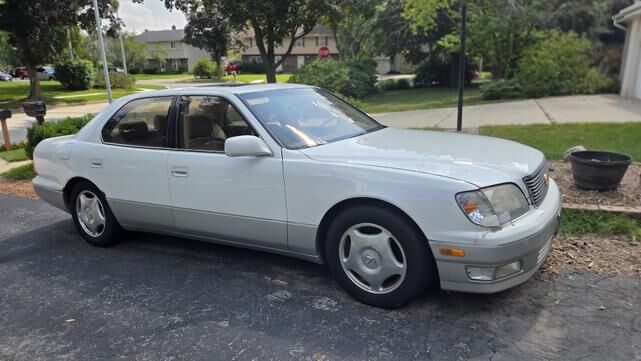 Lexus LS