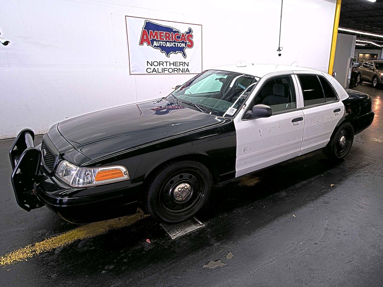 Ford Crown Victoria