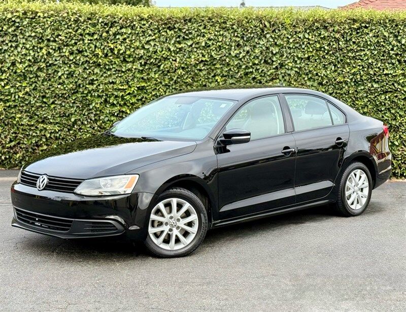 2011 VOLKSWAGEN Jetta