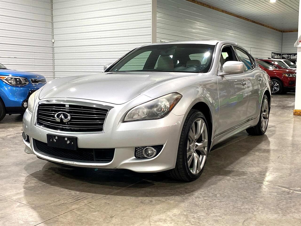 Infiniti M37