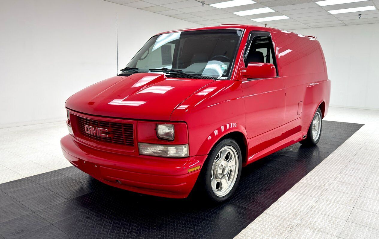 GMC Safari