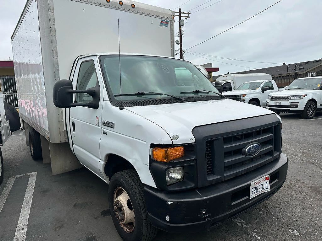 2013 FORD E-450