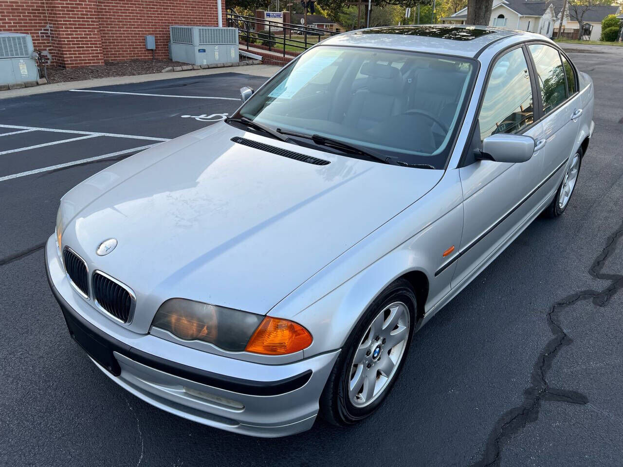 BMW 323i