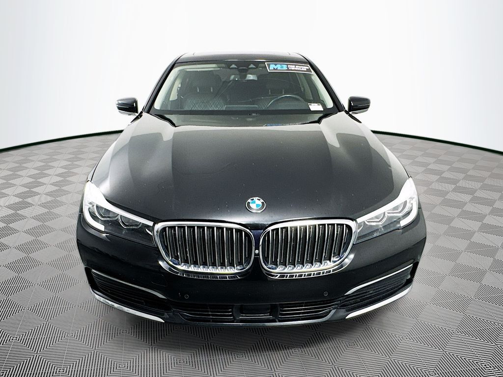 2019 BMW 740i