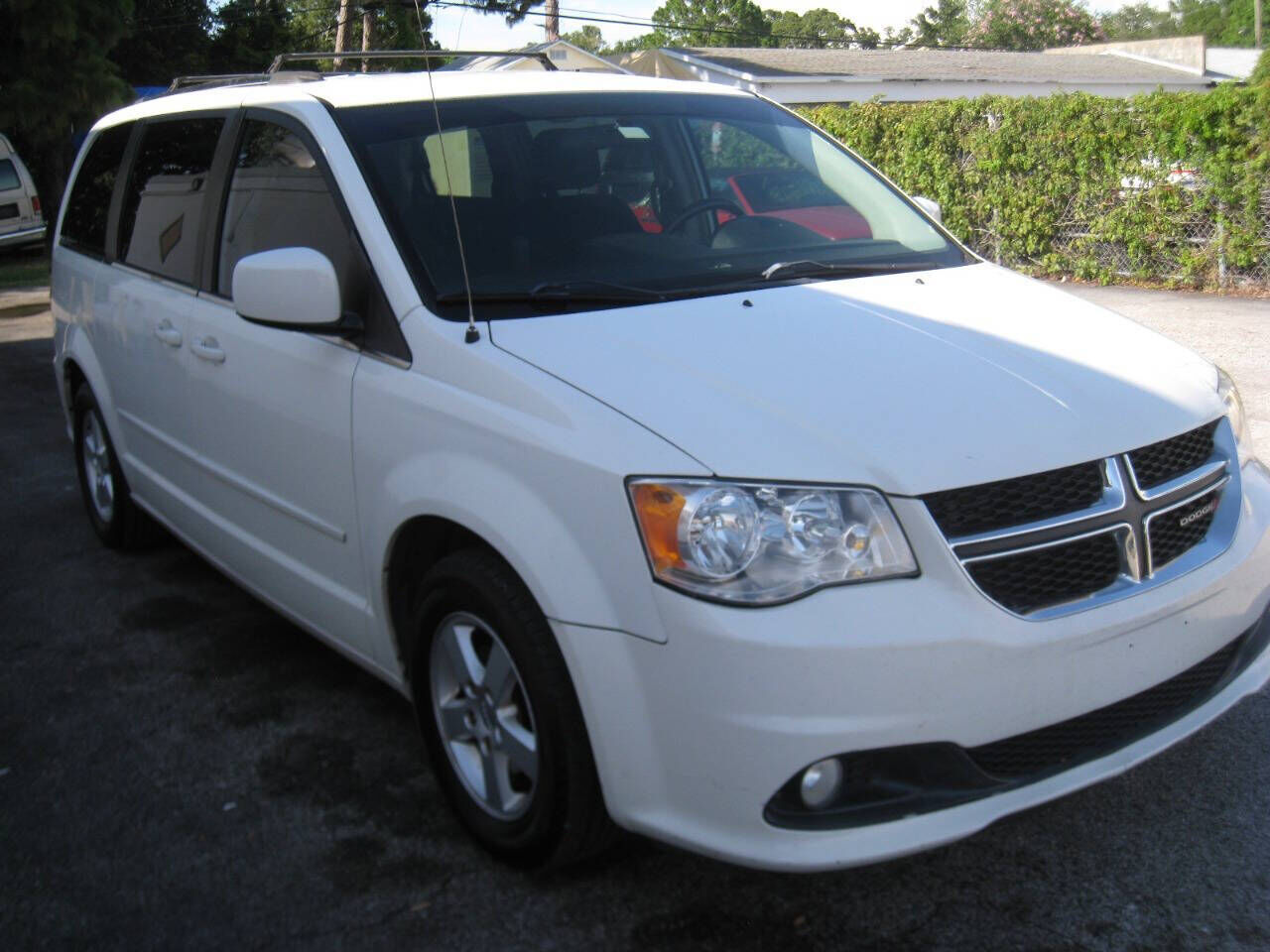 2011 DODGE Grand Caravan