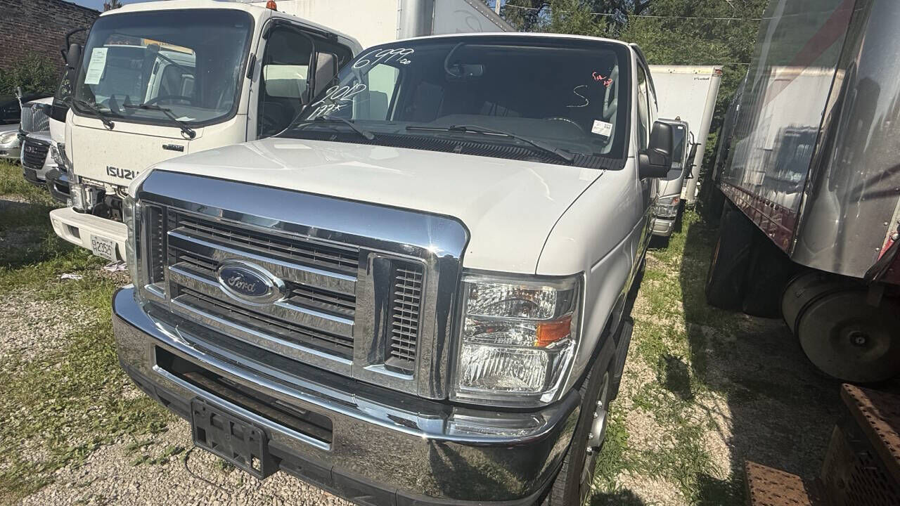 2012 FORD E-350