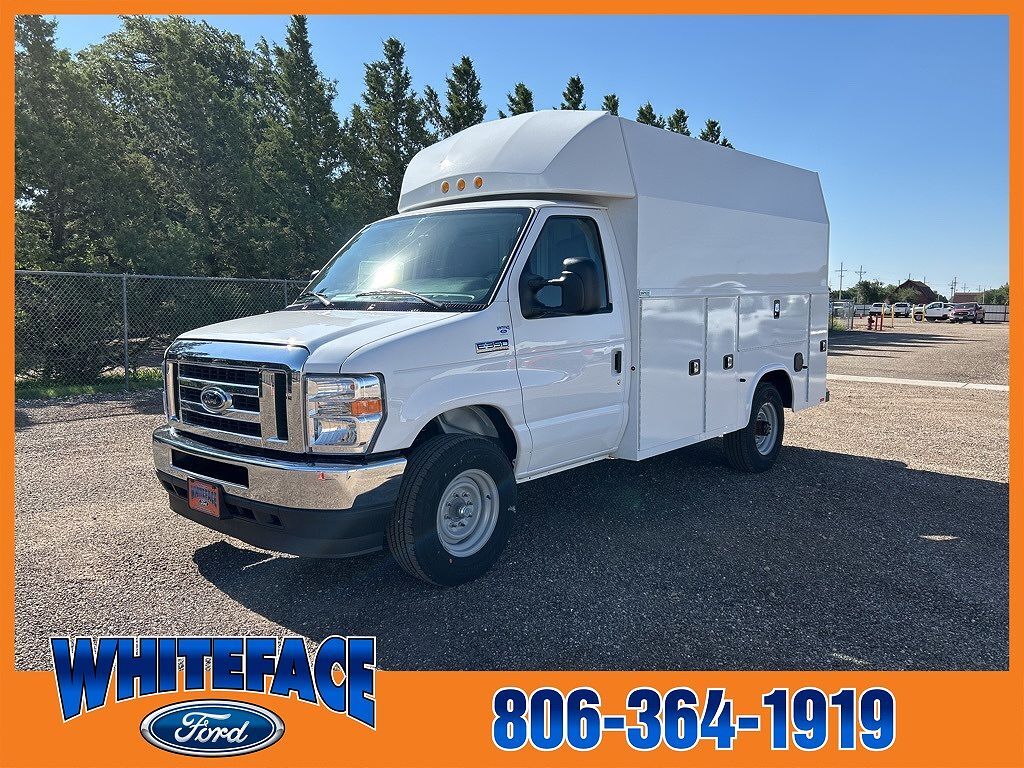 2025 FORD E-350