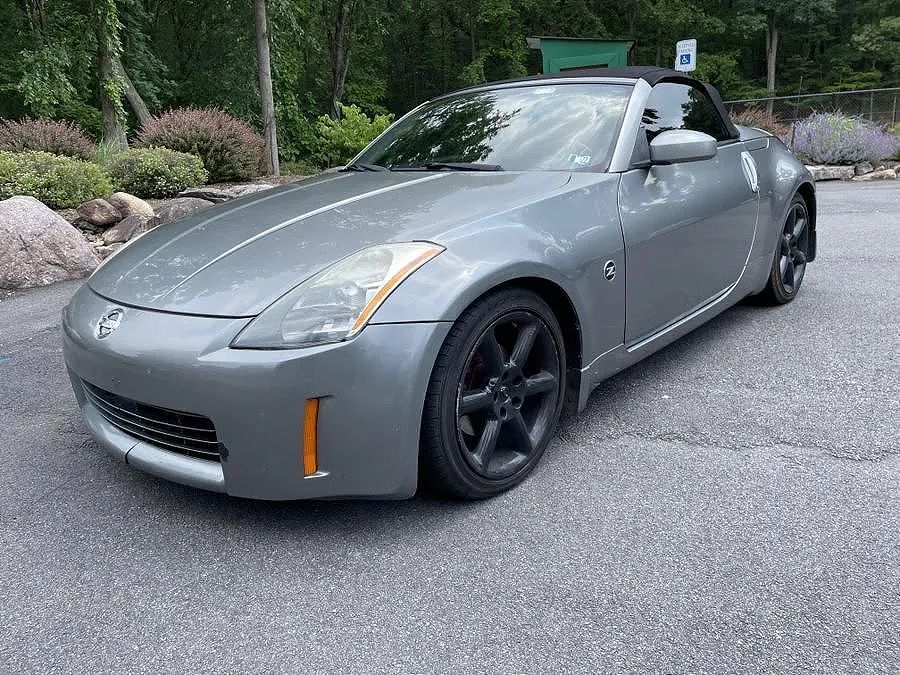 2004 NISSAN 350Z