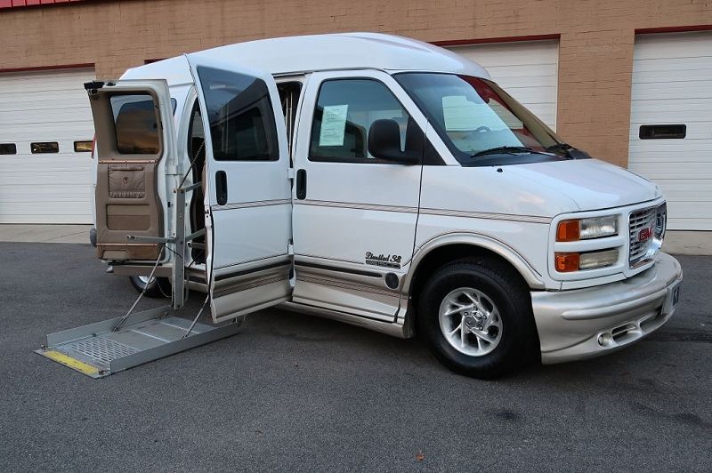 GMC Savana