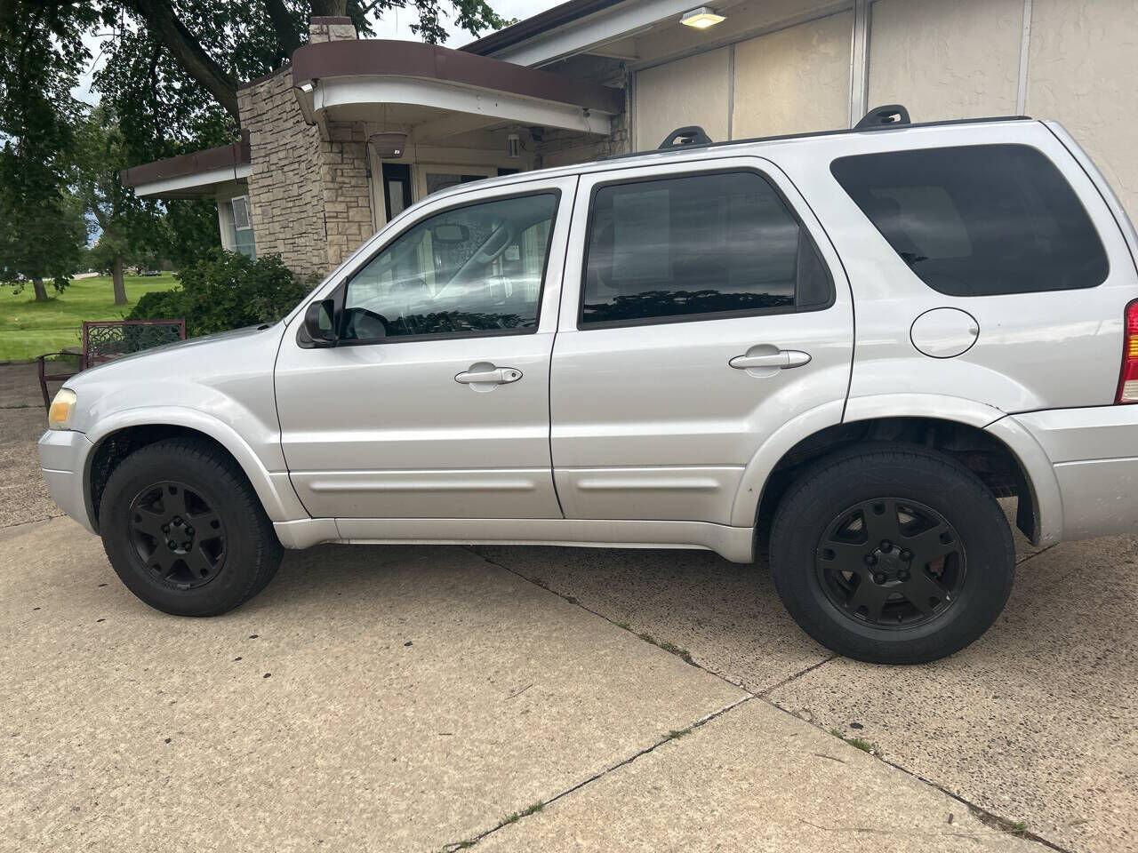 2005 FORD Escape