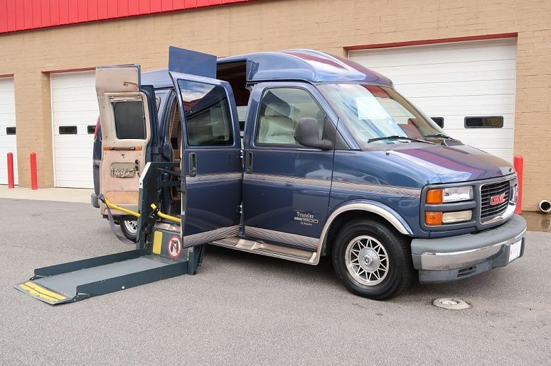 GMC Savana