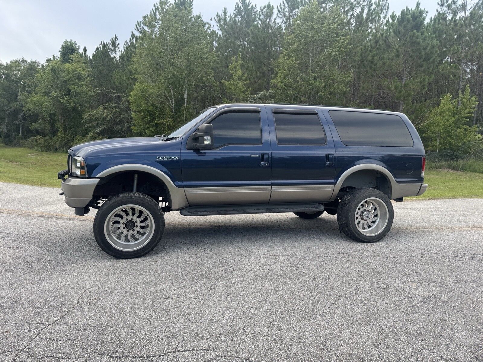 Ford Excursion
