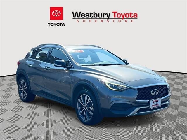 Infiniti QX30