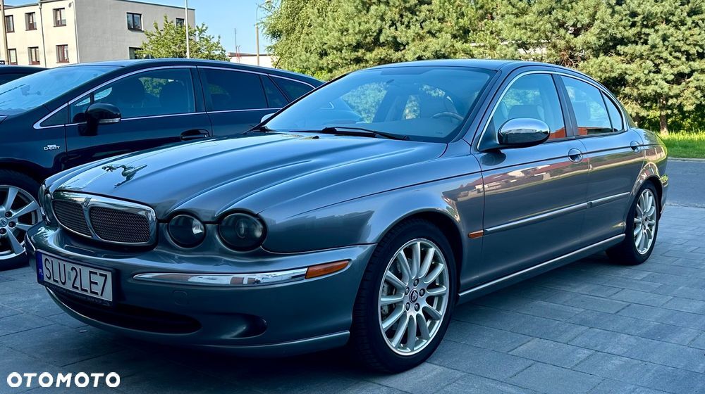 Jaguar X-Type