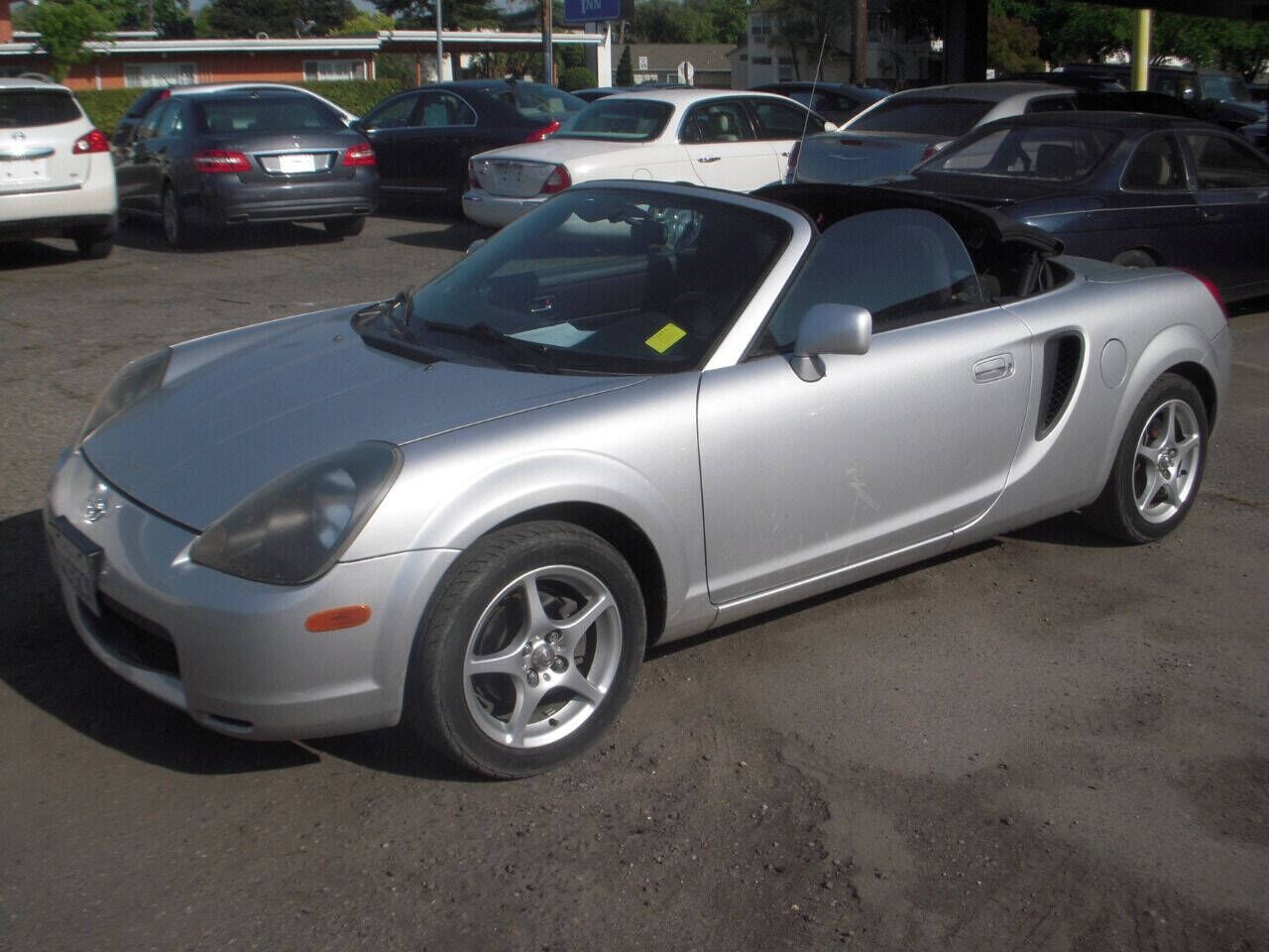 2000 TOYOTA MR2