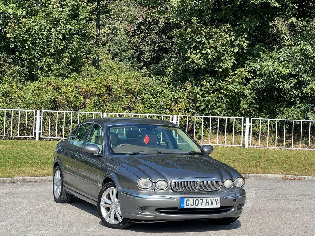 Jaguar X-Type