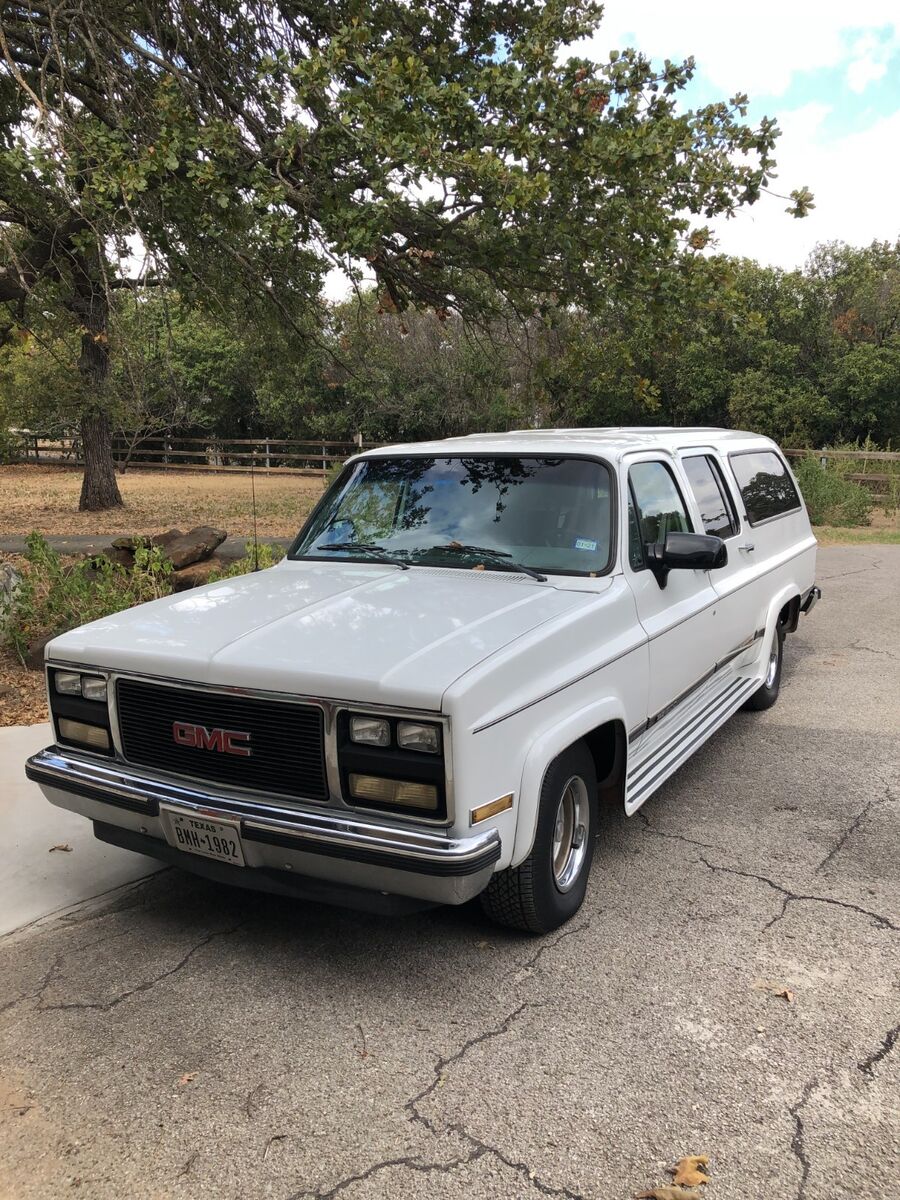 GMC Suburban