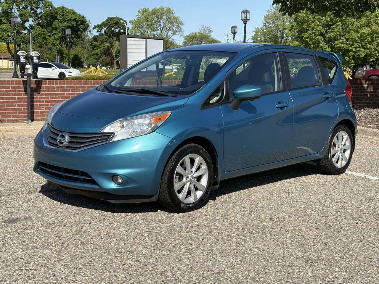 2015 NISSAN Versa