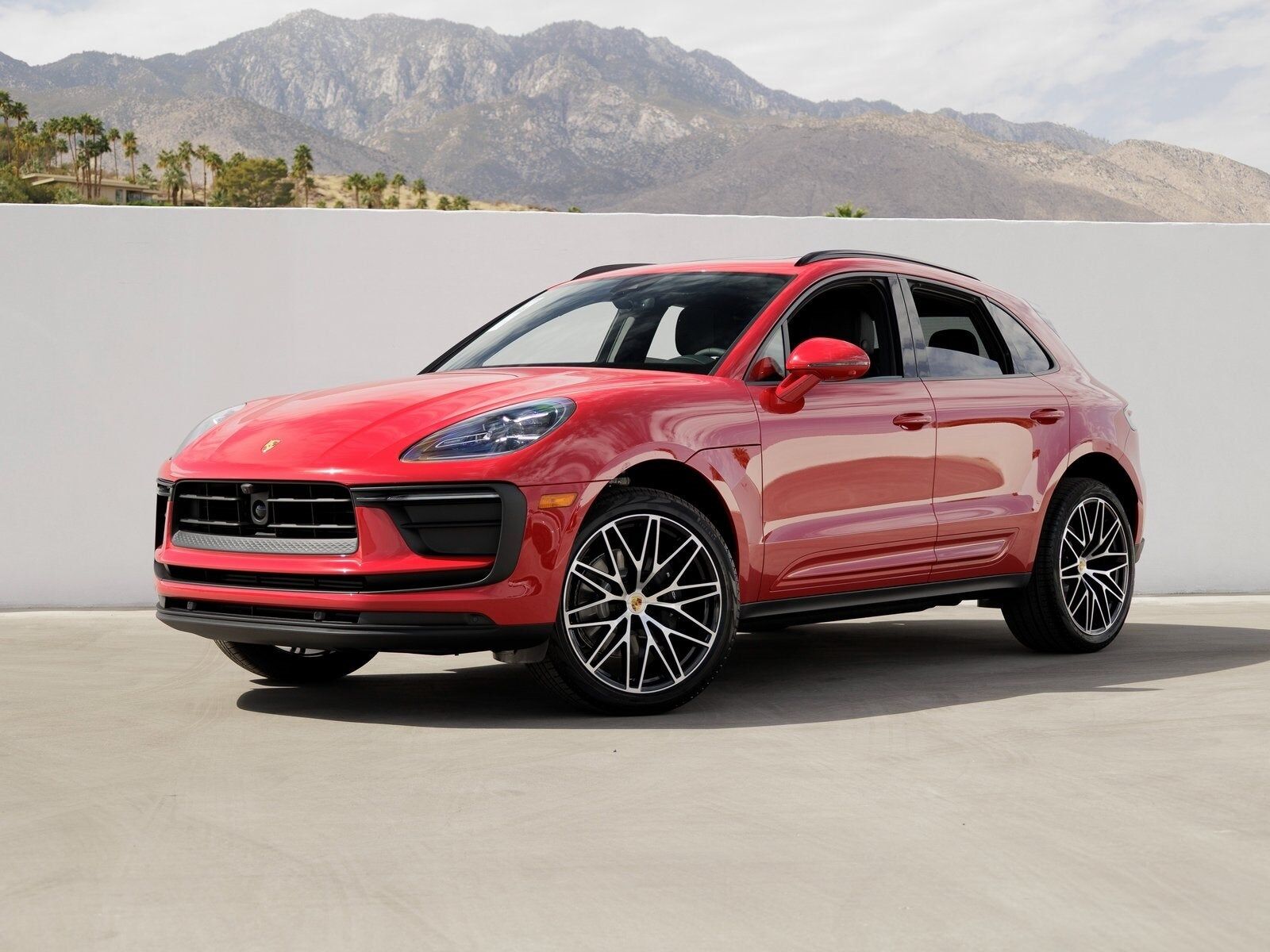 2025 PORSCHE Macan