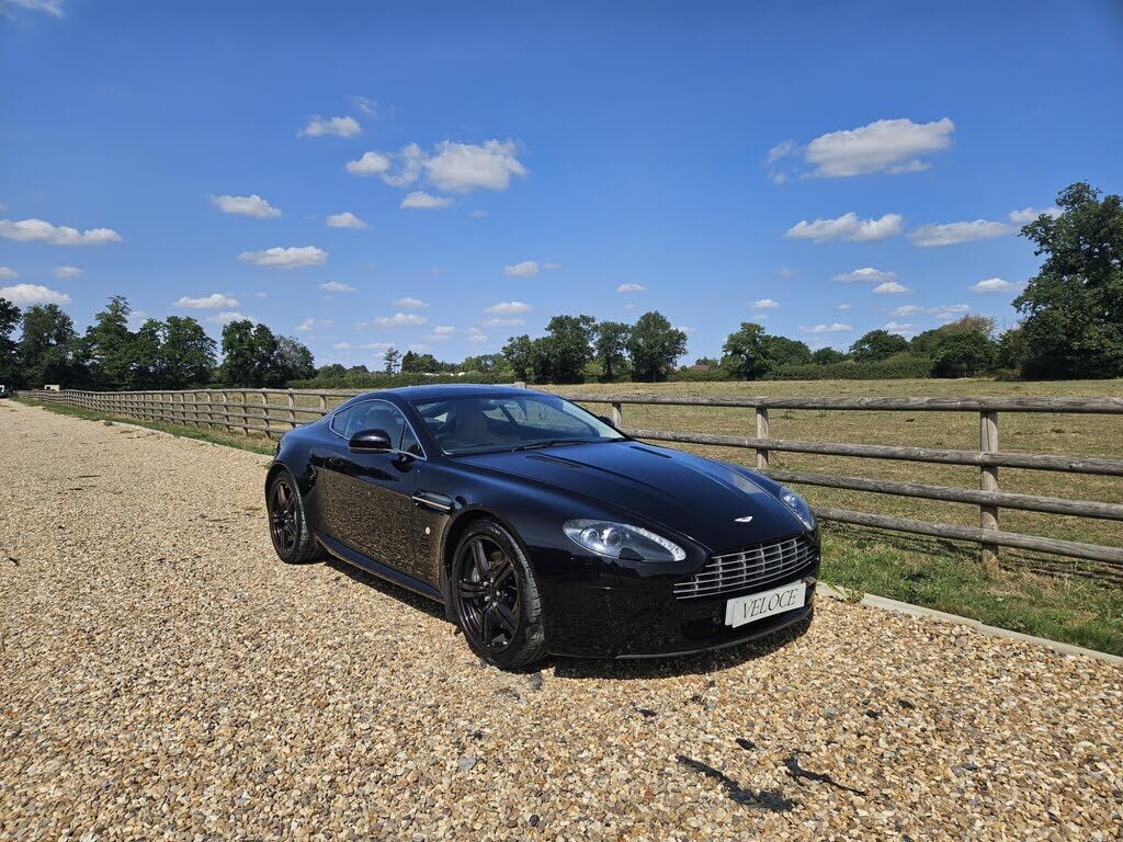 Aston Martin V8 Vantage
