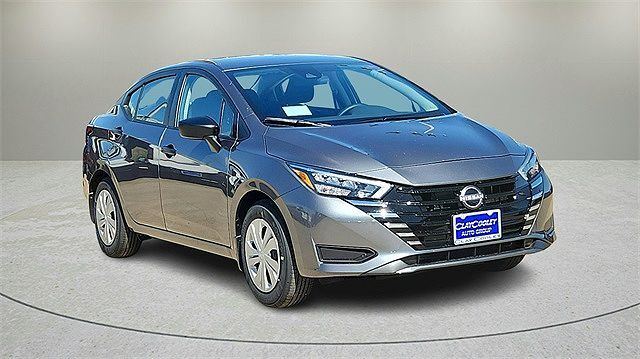 2025 NISSAN Versa
