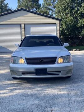 Lexus LS