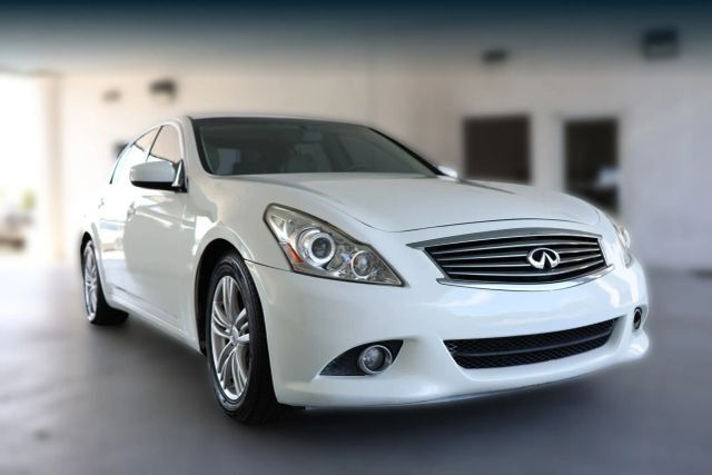 Infiniti G37