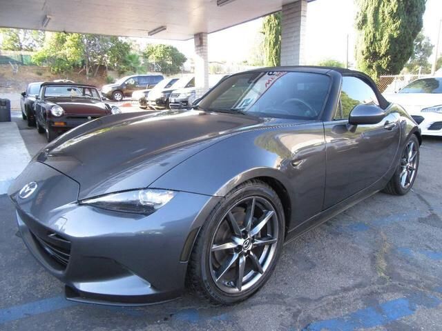 2017 MAZDA MX-5