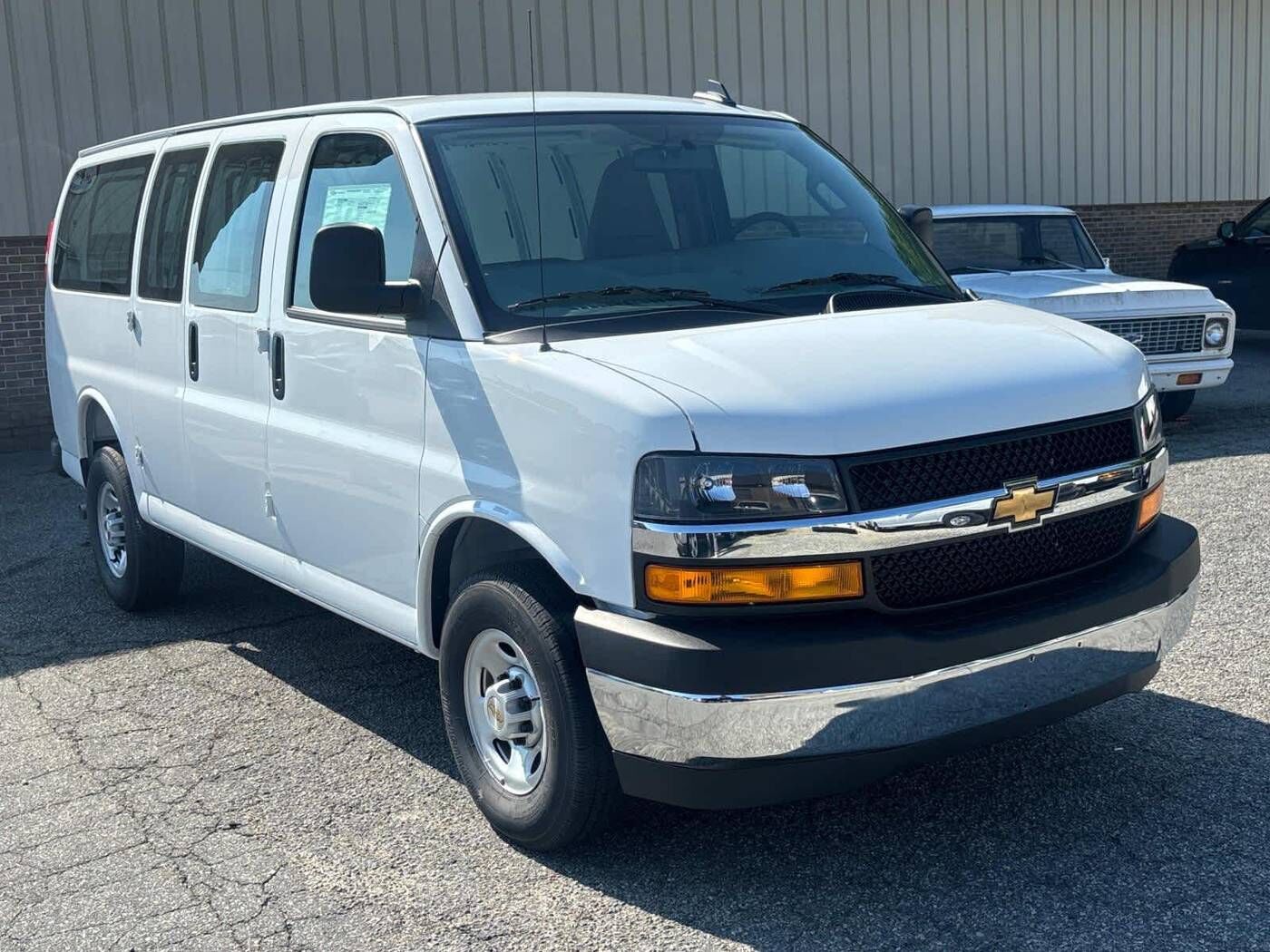 2025 CHEVROLET Express