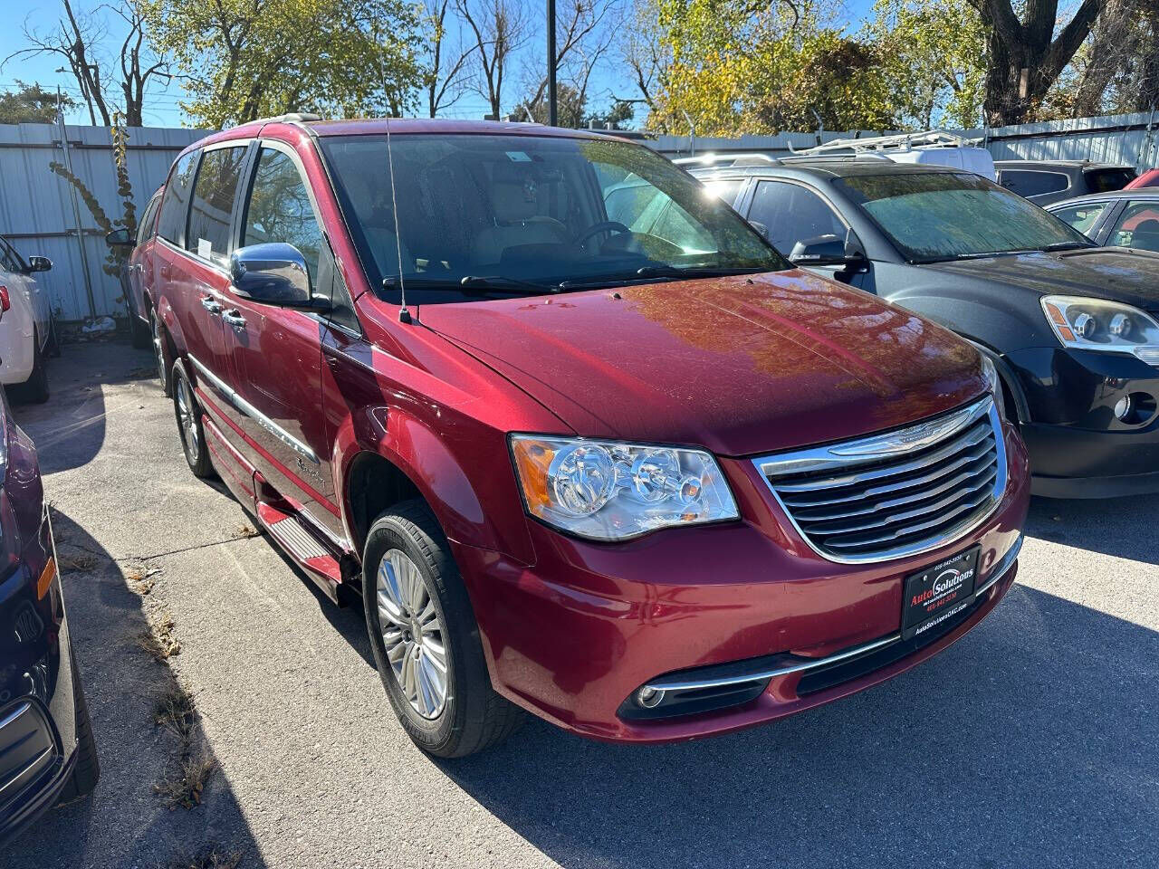 2015 CHRYSLER Town and Country