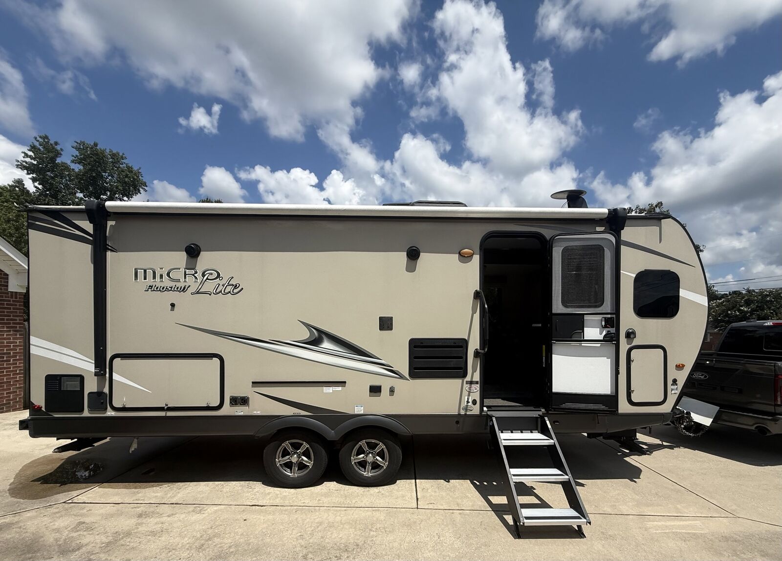 2021 FOREST RIVER Flagstaff Lite Weight Trailers