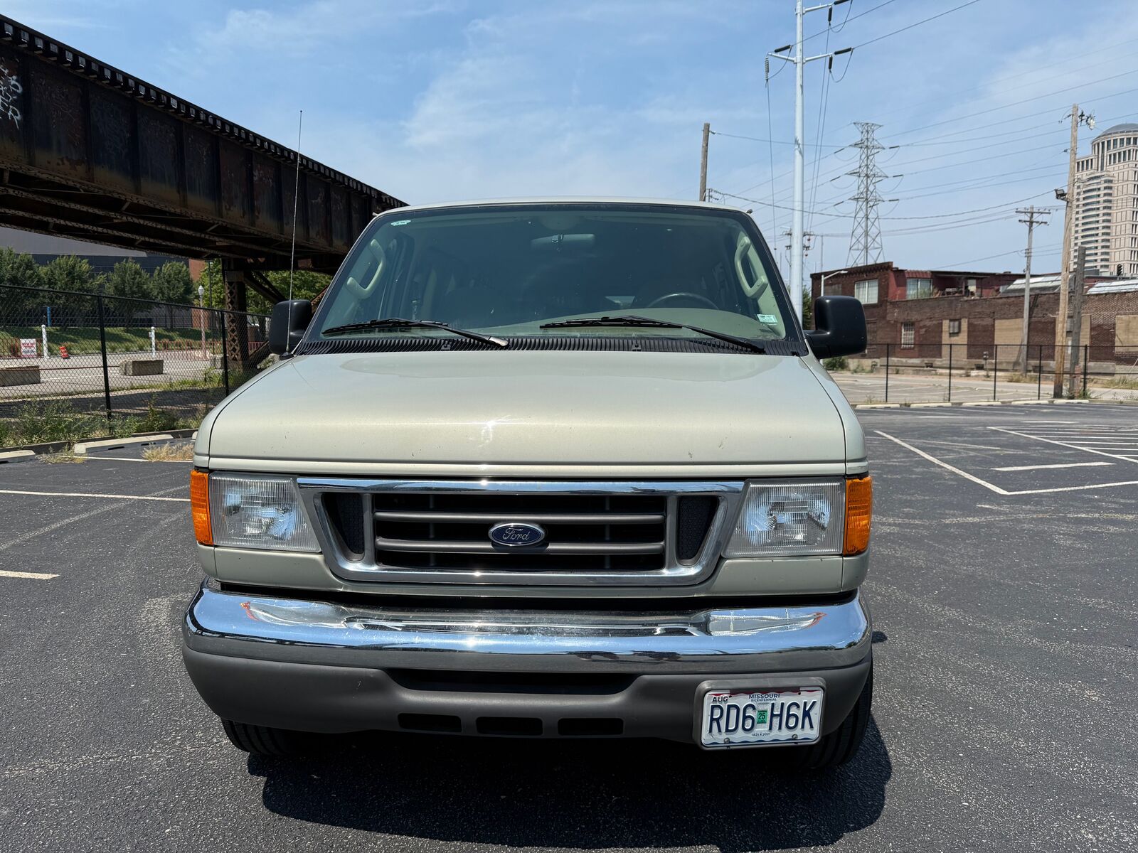 Ford E-350