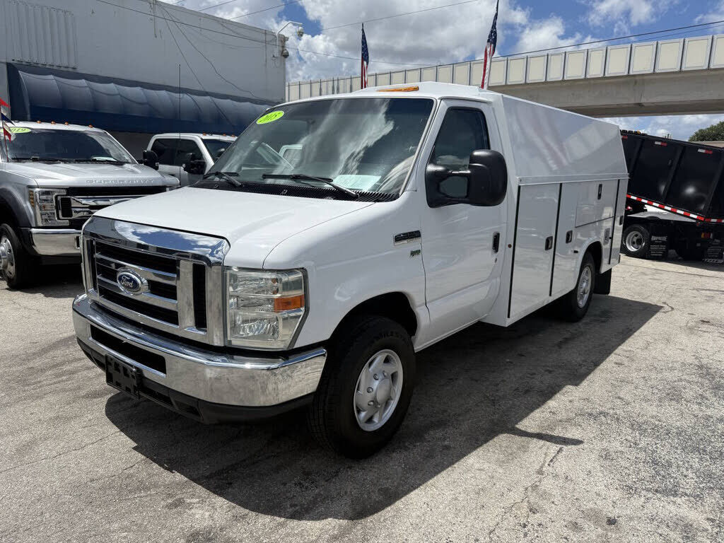 Ford E-350