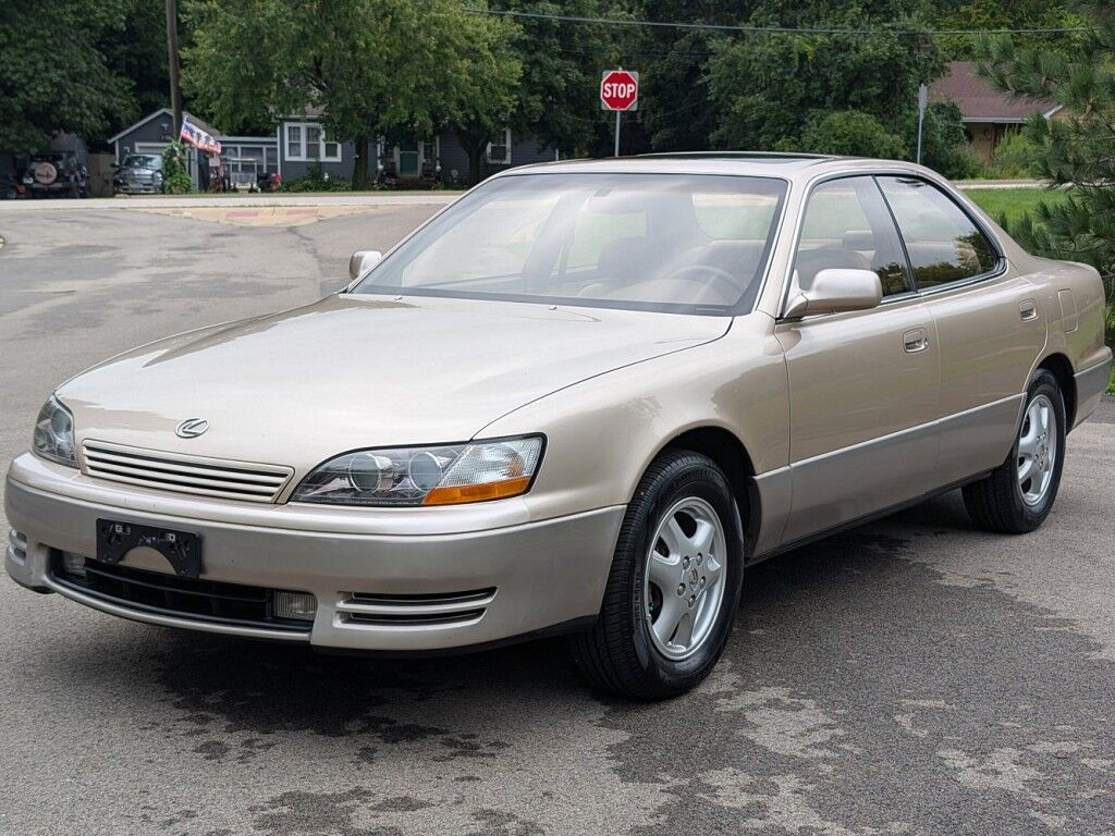 Lexus ES