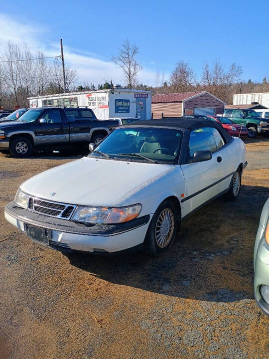 Saab 900