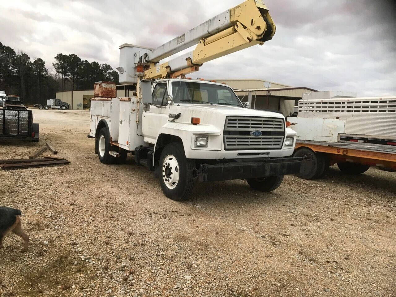 Ford F-700