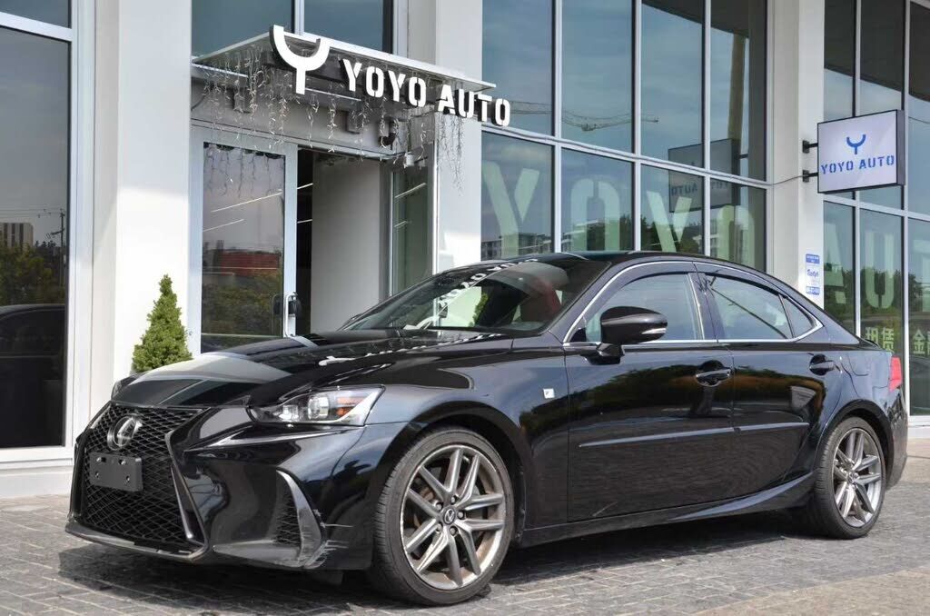 Lexus IS