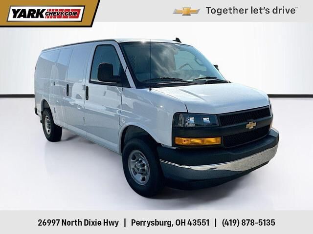 2025 CHEVROLET Express