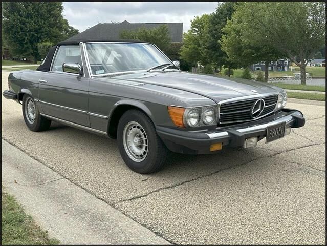 1982 MERCEDES-BENZ 380