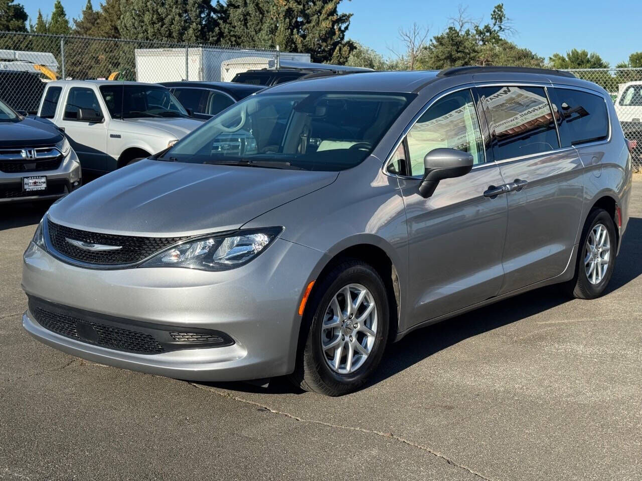 2021 CHRYSLER Voyager