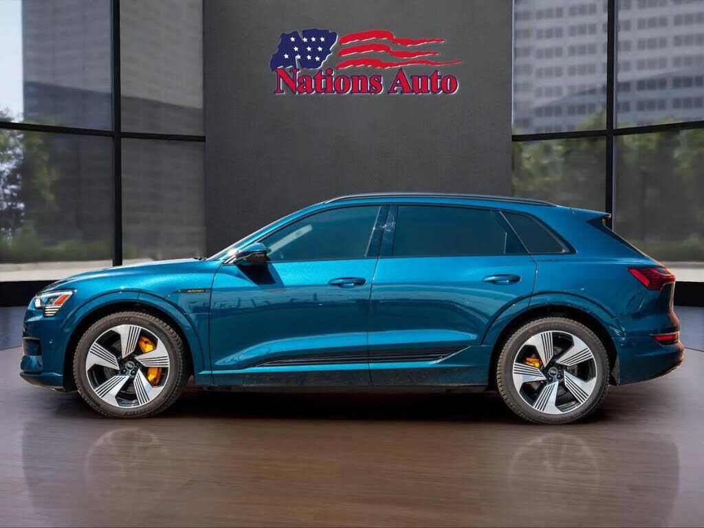 2022 Audi e-tron