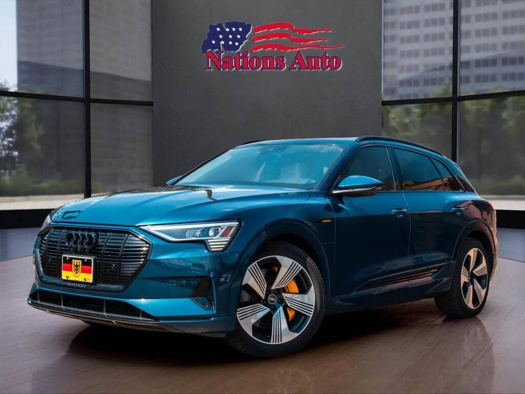 2022 AUDI e-tron