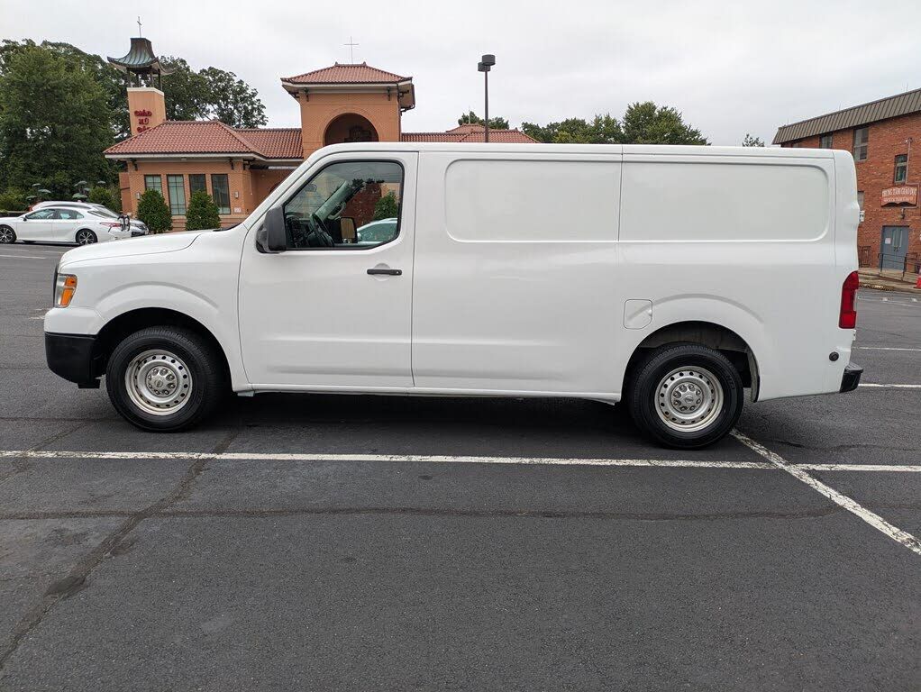 Nissan NV