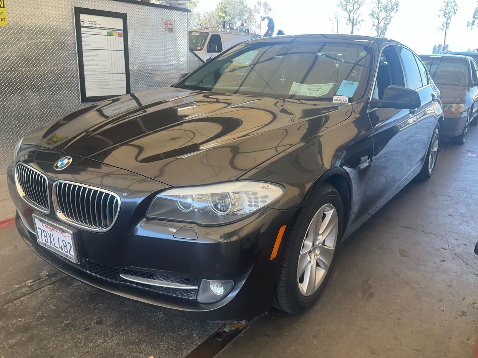 BMW 528i