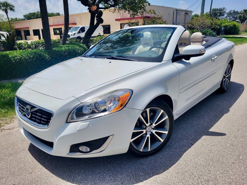 2013 VOLVO C70