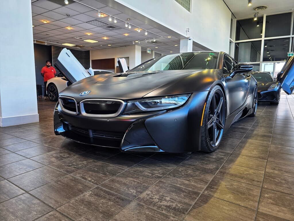 BMW i8