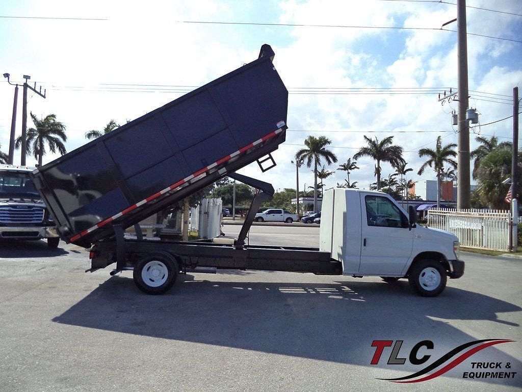 2011 Ford E-450