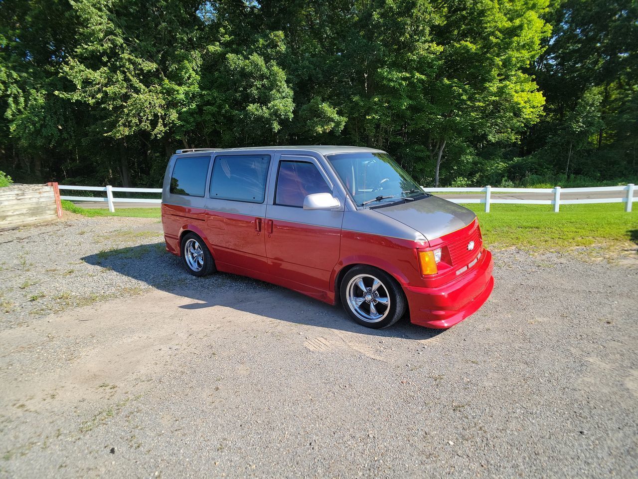 Chevrolet Astro Van