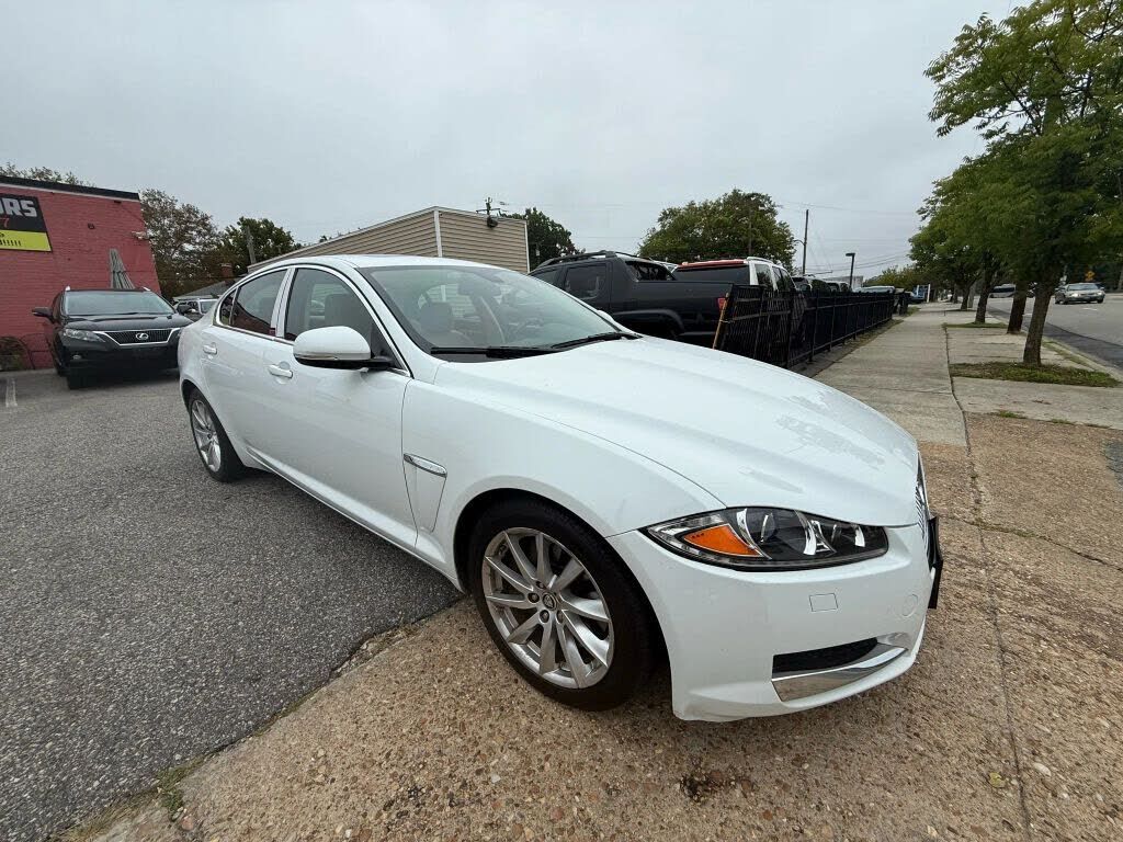 Jaguar XF